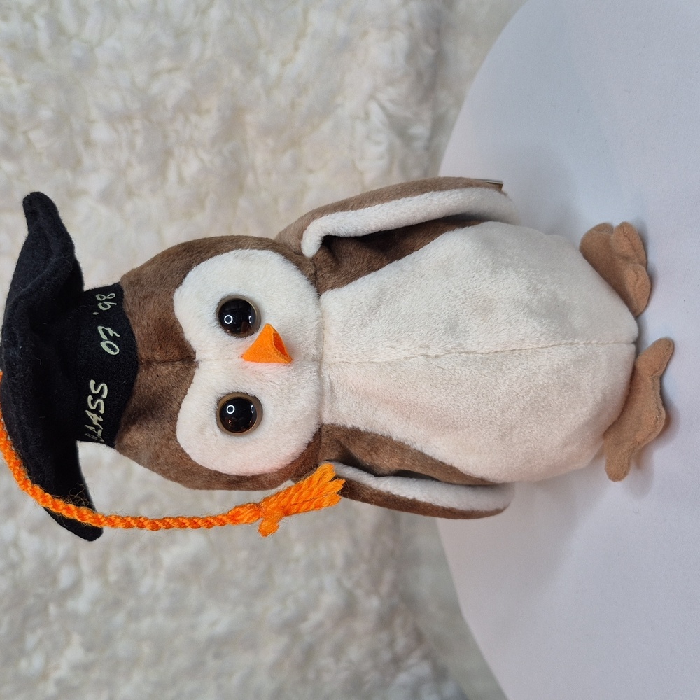 Ty Beanie Baby Wise the Owl W/ Beak Error.